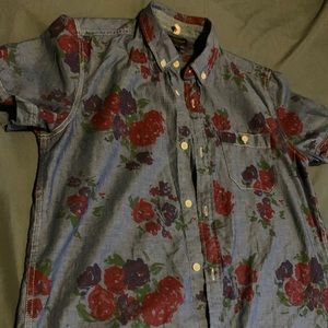 Shipmen Supply Medium Floral short sleeve